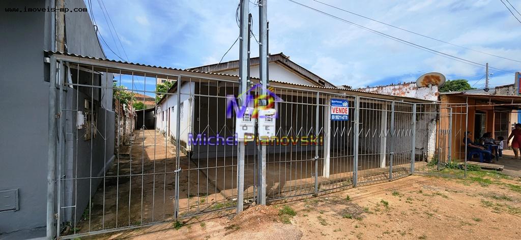 Casa à venda com 2 quartos, 400m² - Foto 2