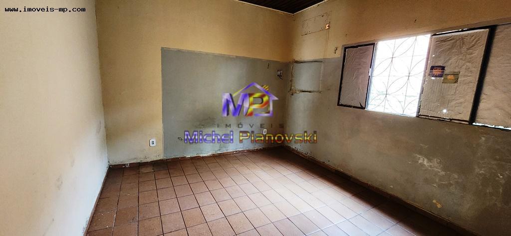 Casa à venda com 2 quartos, 400m² - Foto 25